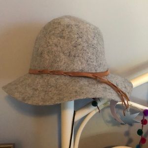 Gray hat with faux leather trim